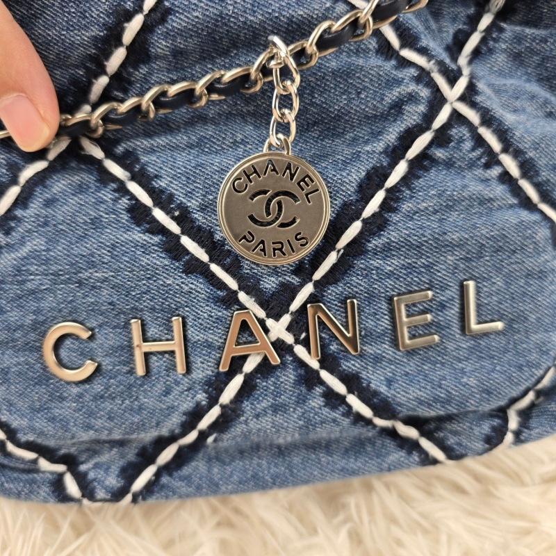 Ch**el hobo 22 bags